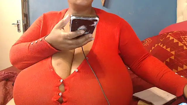 CUTEFIRMMELONSS online show from February 22, 5:44 am