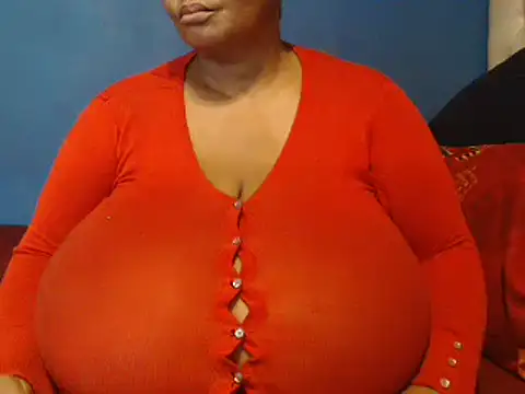 CUTEFIRMMELONSS online show from March 1, 10:55 am