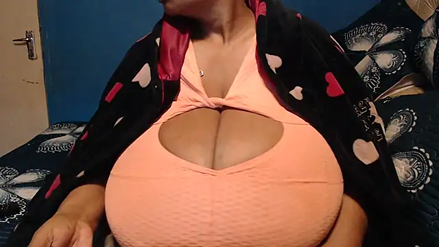 CUTEFIRMMELONSS online show from September 18, 9:17 pm