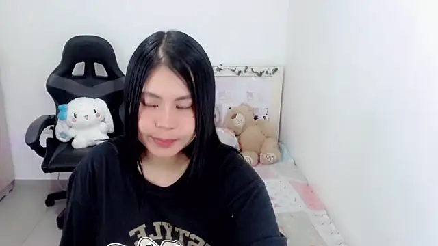 Youlittlepervertt  online show from December 17, 4:11 pm