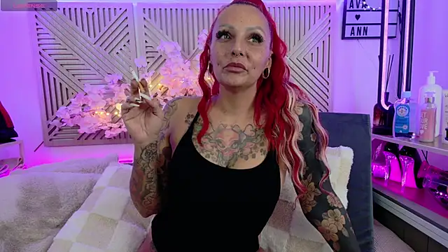 Snapshot of Ava_Ann chatting on November 6, 8:10 pm Ava Ann online show from November 6, 8:10 pm