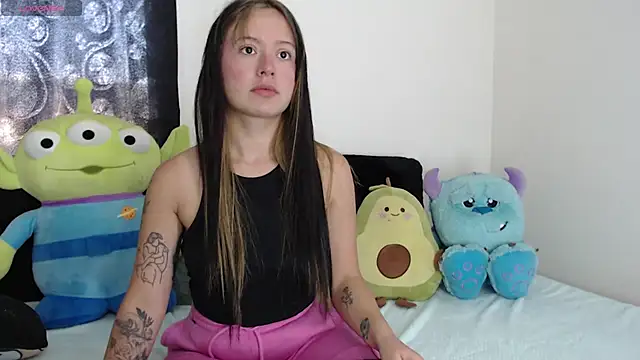 Snapshot of it_l chatting on December 4, 1:20 pm it l online show from December 4, 1:20 pm