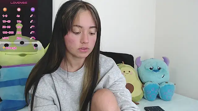 Snapshot of it_l chatting on December 5, 10:12 am it l online show from December 5, 10:12 am