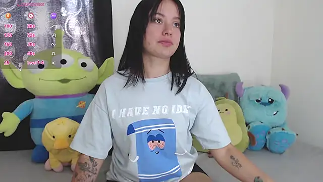 Snapshot of it_l chatting on February 10, 3:32 pm it l online show from February 10, 3:32 pm