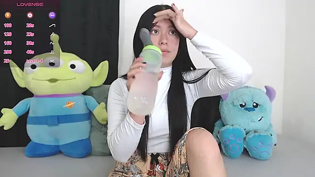 Snapshot of it_l chatting on March 13, 9:32 am it l online show from March 13, 9:32 am