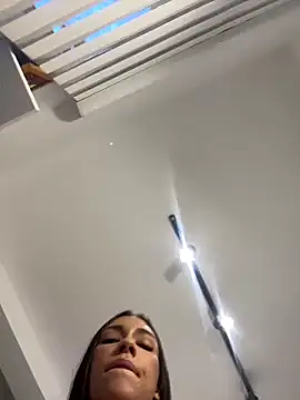 EllaSanz  online show from January 8, 10:27 pm