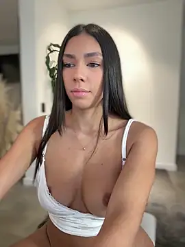 EllaSanz  online show from October 10, 9:14 pm