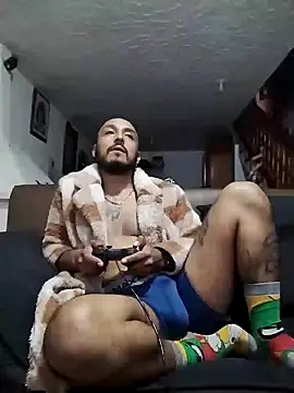 KenllyH online show from January 6, 2:26 am