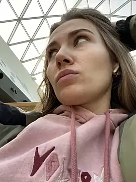 ValenciaShock online show from February 12, 8:06 am