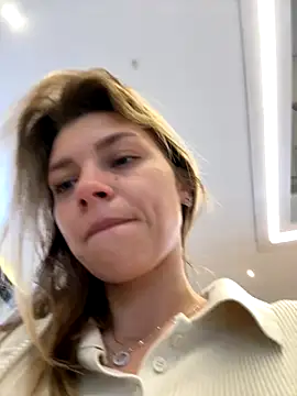 ValenciaShock online show from October 15, 6:35 am