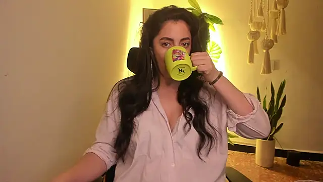 Mala Bad online show from December 18, 3:44 pm