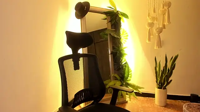 Mala Bad online show from March 11, 4:29 pm