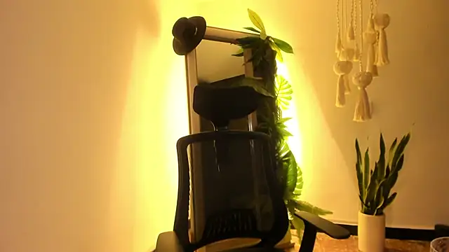 Mala Bad online show from March 12, 4:56 pm