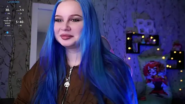 Snapshot of Moon_Valkyrie chatting on December 7, 11:07 am Moon Valkyrie online show from December 7, 11:07 am