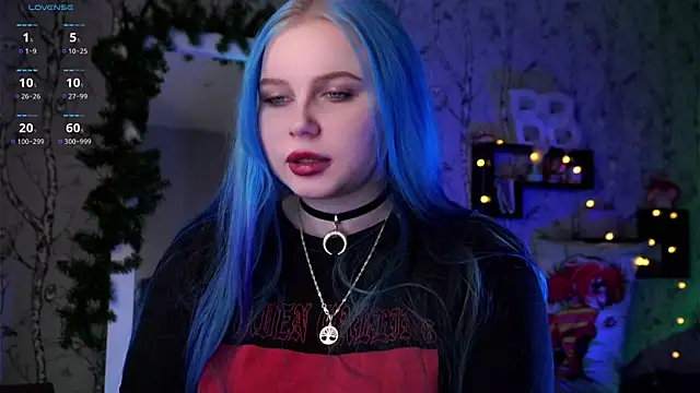 Snapshot of Moon_Valkyrie chatting on December 28, 10:47 am Moon Valkyrie online show from December 28, 10:47 am