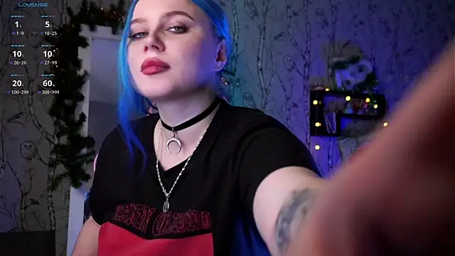 Snapshot of Moon_Valkyrie chatting on January 4, 1:21 pm Moon Valkyrie online show from January 4, 1:21 pm