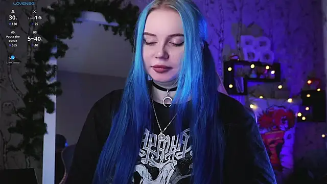 Snapshot of Moon_Valkyrie chatting on January 25, 4:45 am Moon Valkyrie online show from January 25, 4:45 am