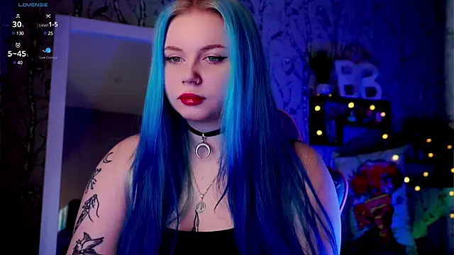 Snapshot of Moon_Valkyrie chatting on February 9, 6:01 am Moon Valkyrie online show from February 9, 6:01 am