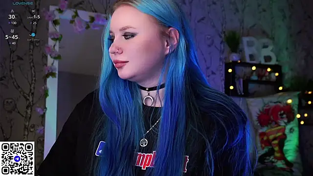 Snapshot of Moon_Valkyrie chatting on February 23, 11:44 am Moon Valkyrie online show from February 23, 11:44 am