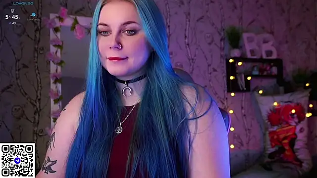 Snapshot of Moon_Valkyrie chatting on February 28, 3:48 am Moon Valkyrie online show from February 28, 3:48 am