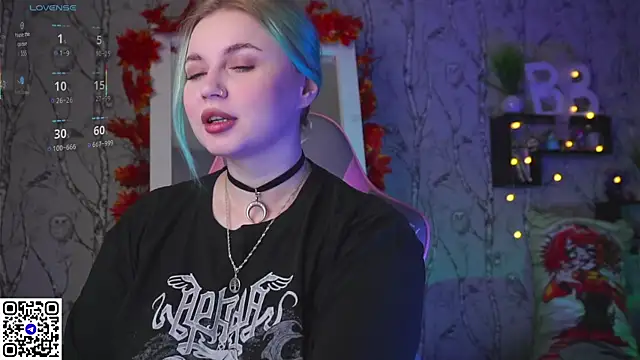 Snapshot of Moon_Valkyrie chatting on September 9, 12:21 am Moon Valkyrie online show from September 9, 12:21 am