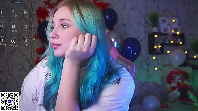 Snapshot of Moon_Valkyrie chatting on September 11, 6:24 am Moon Valkyrie online show from September 11, 6:24 am