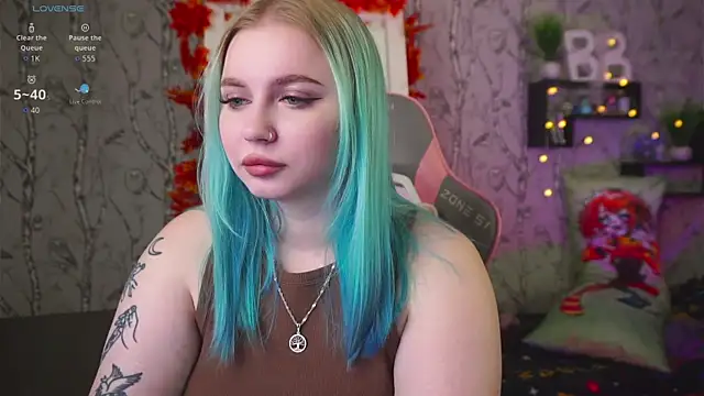 Snapshot of Moon_Valkyrie chatting on October 1, 9:59 am Moon Valkyrie online show from October 1, 9:59 am