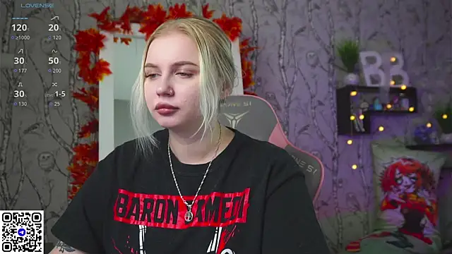 Snapshot of Moon_Valkyrie chatting on October 20, 9:32 am Moon Valkyrie online show from October 20, 9:32 am