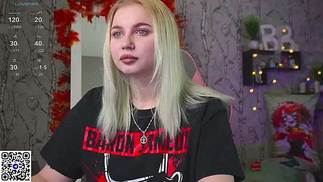 Snapshot of Moon_Valkyrie chatting on November 7, 8:14 am Moon Valkyrie online show from November 7, 8:14 am