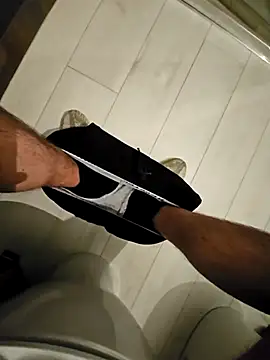 Snapshot of manu9921 chatting on February 14, 12:14 pm manu9921 online show from February 14, 12:14 pm