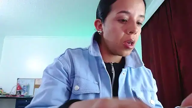 VALERY MEER online show from October 21, 12:11 am