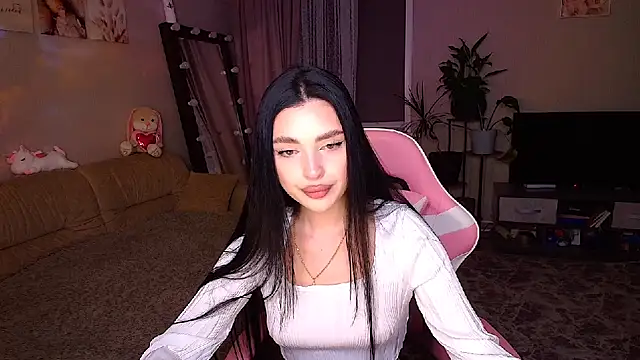   Malika   online show from October 12, 3:33 pm