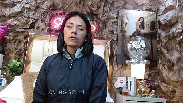 sharoon cheerry online show from December 11, 10:25 am