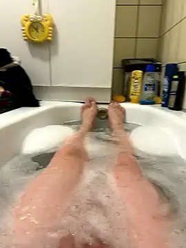 David19932908 online show from December 10, 5:22 pm