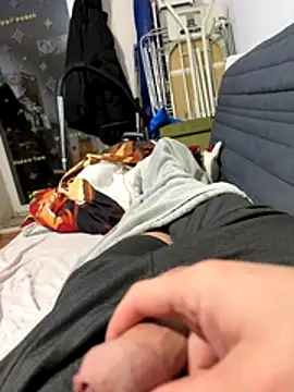 David19932908 online show from November 17, 9:20 pm