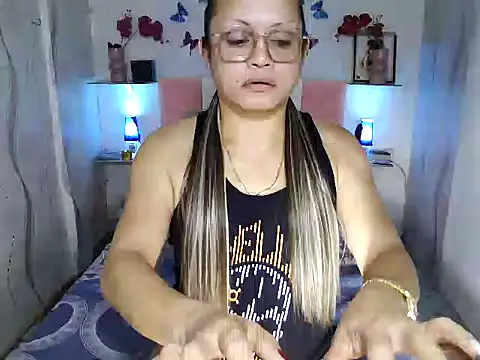 UrAsianPrincessDanie online show from February 23, 6:45 pm