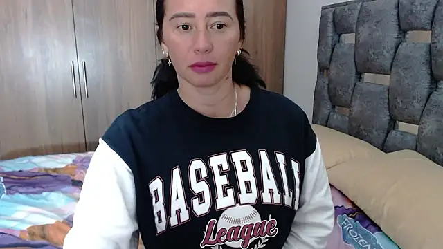 sara hott 1 online show from January 23, 7:40 pm