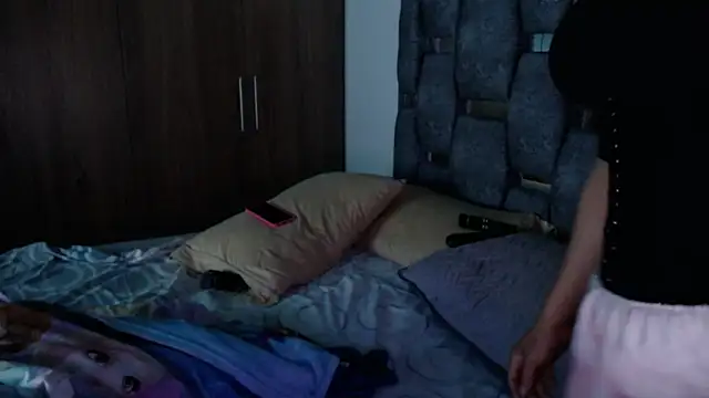 sara hott 1 online show from January 29, 1:28 pm