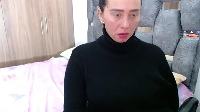 sara hott 1 online show from January 31, 7:18 pm