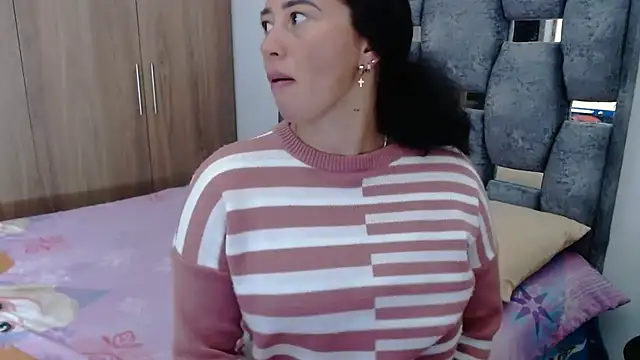 sara hott 1 online show from February 14, 12:36 pm