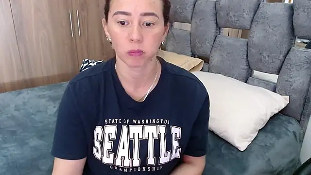 sara hott 1 online show from March 13, 1:29 pm