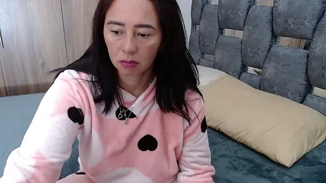 sara hott 1 online show from March 14, 12:29 pm