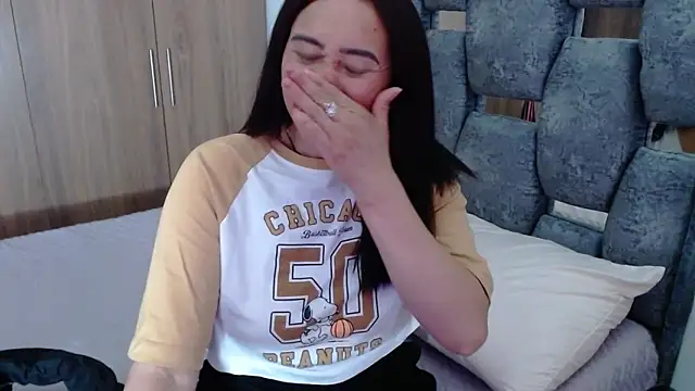 sara hott 1 online show from March 21, 7:24 pm