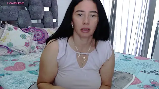 sara hott 1 online show from October 31, 1:56 pm