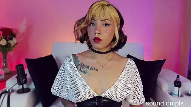 kitty pruu online show from January 27, 11:00 pm