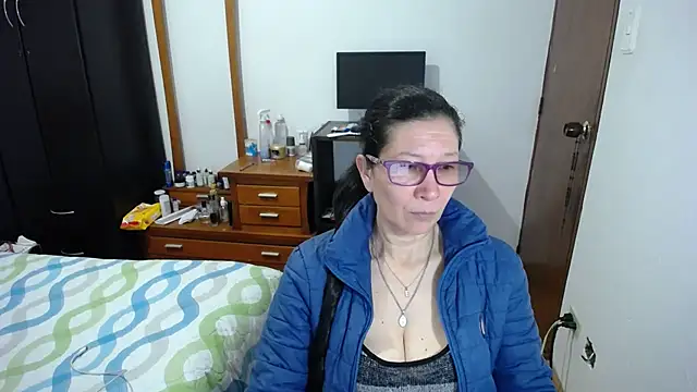 Snapshot of latin49 chatting on September 12, 4:34 am latin49 online show from September 12, 4:34 am