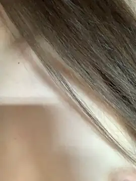 Snapshot of MiaBlossom chatting on December 28, 8:25 pm MiaBlossom online show from December 28, 8:25 pm