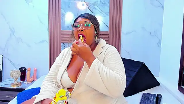 HannyMansonh online show from January 19, 6:20 am