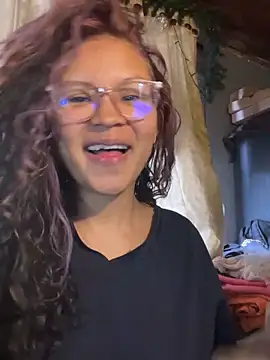 Hathorlove online show from January 24, 9:15 pm