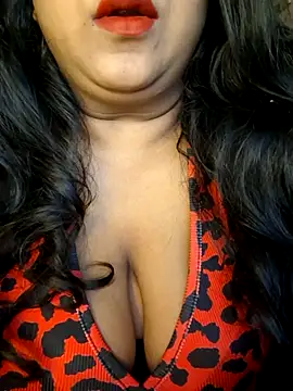 Snapshot of sassy_horny chatting on December 3, 7:45 pm sassy horny online show from December 3, 7:45 pm